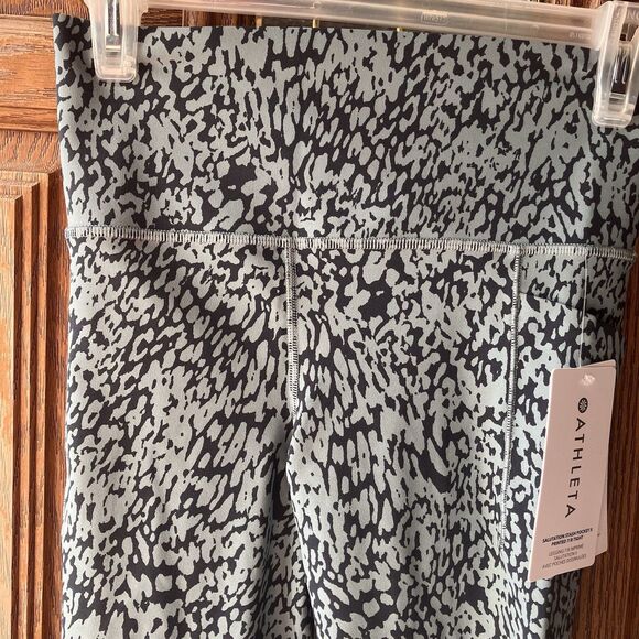 Athleta Salutation Stash Pocket II Printed Tight Legging 7/8 Women’s Sz S Petite - Picture 1 of 10